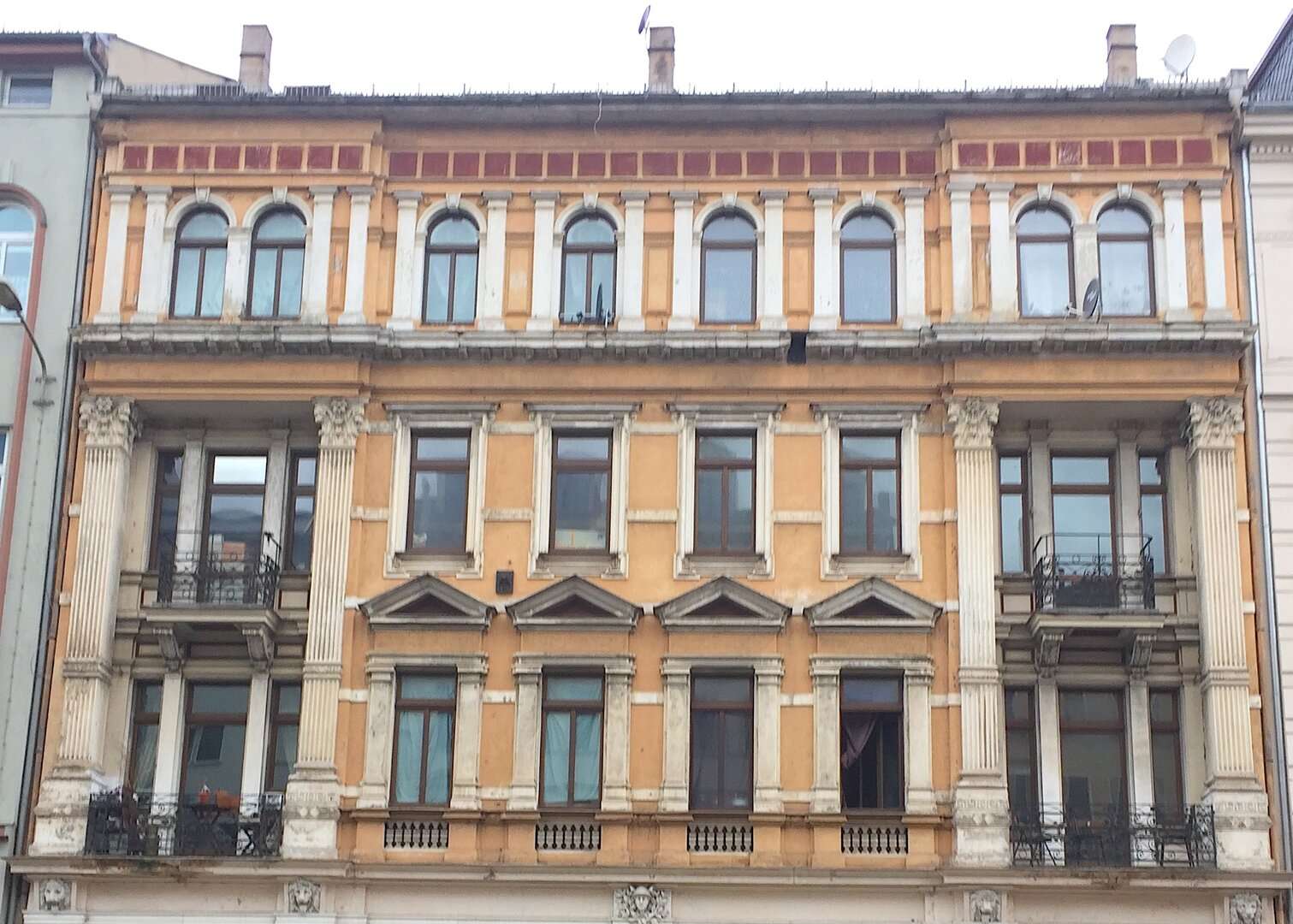 Vermitteltes Mehrfamilienhaus in der Eutritzscher Straße in Leipzig