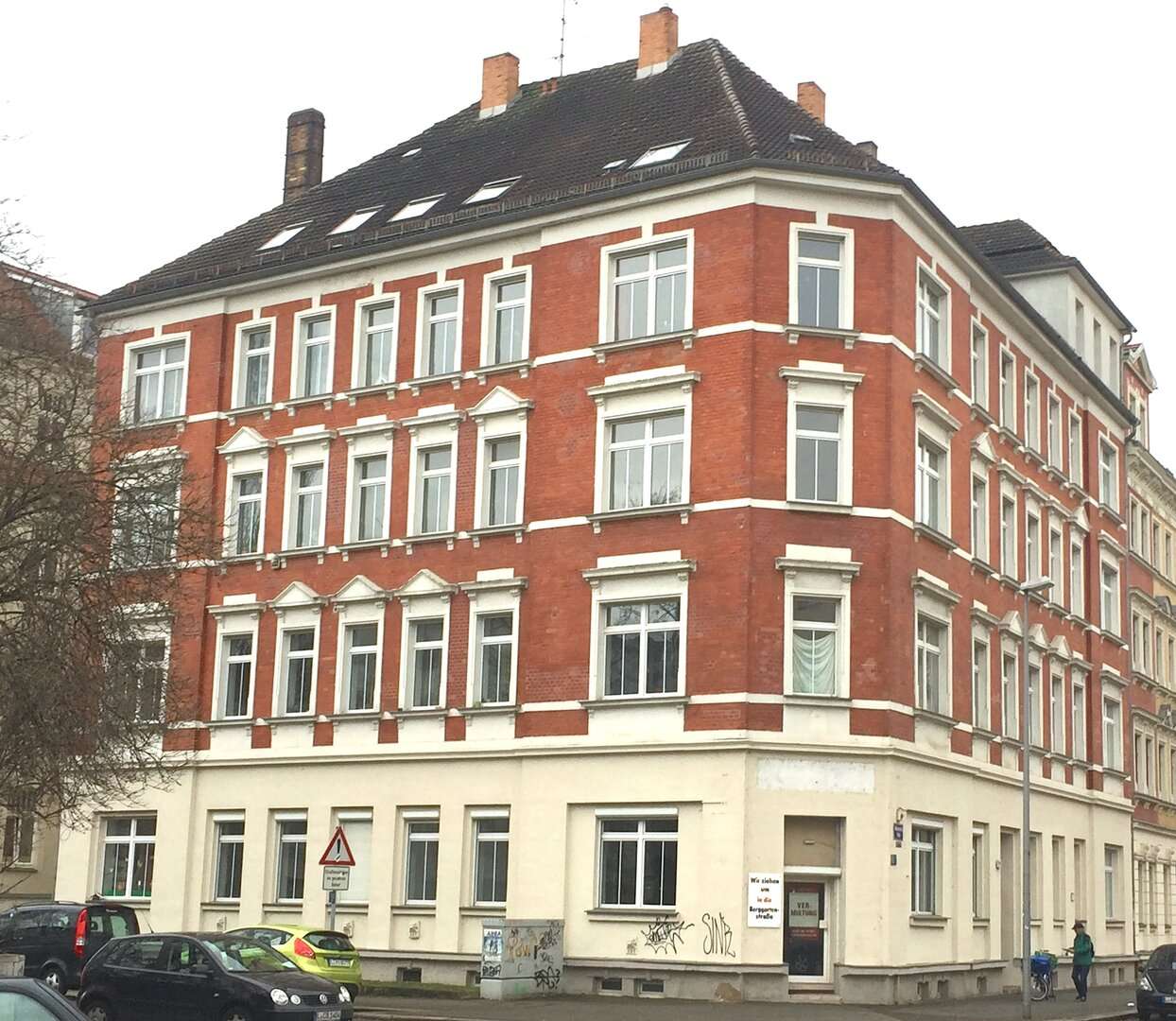 Vermitteltes Mehrfamilienhaus in der Möckernschen Straße in Leipzig